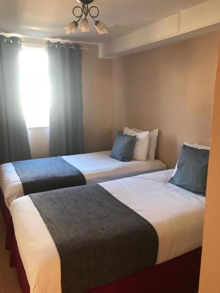 Apartment (4 Adults)